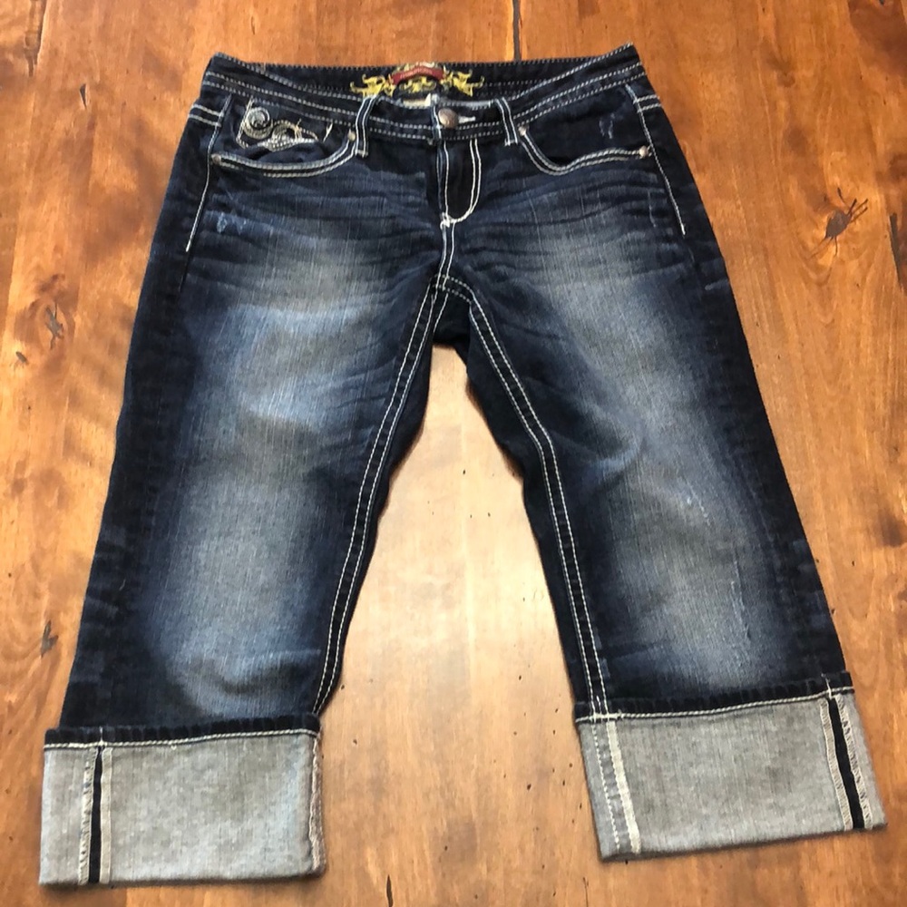 Maurices Capri Dark Wash Jeans Embroidered Pocket